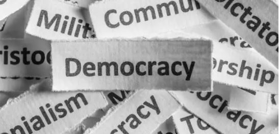 ONLINE: Demokratie - Warum wir Experten (nicht) vertrauen